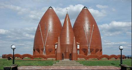 Рисунок 7. Мемориальный комплекс Қарасай и Ағынтай батыров (1999 г., с. Мадениет, Айыртауский район)